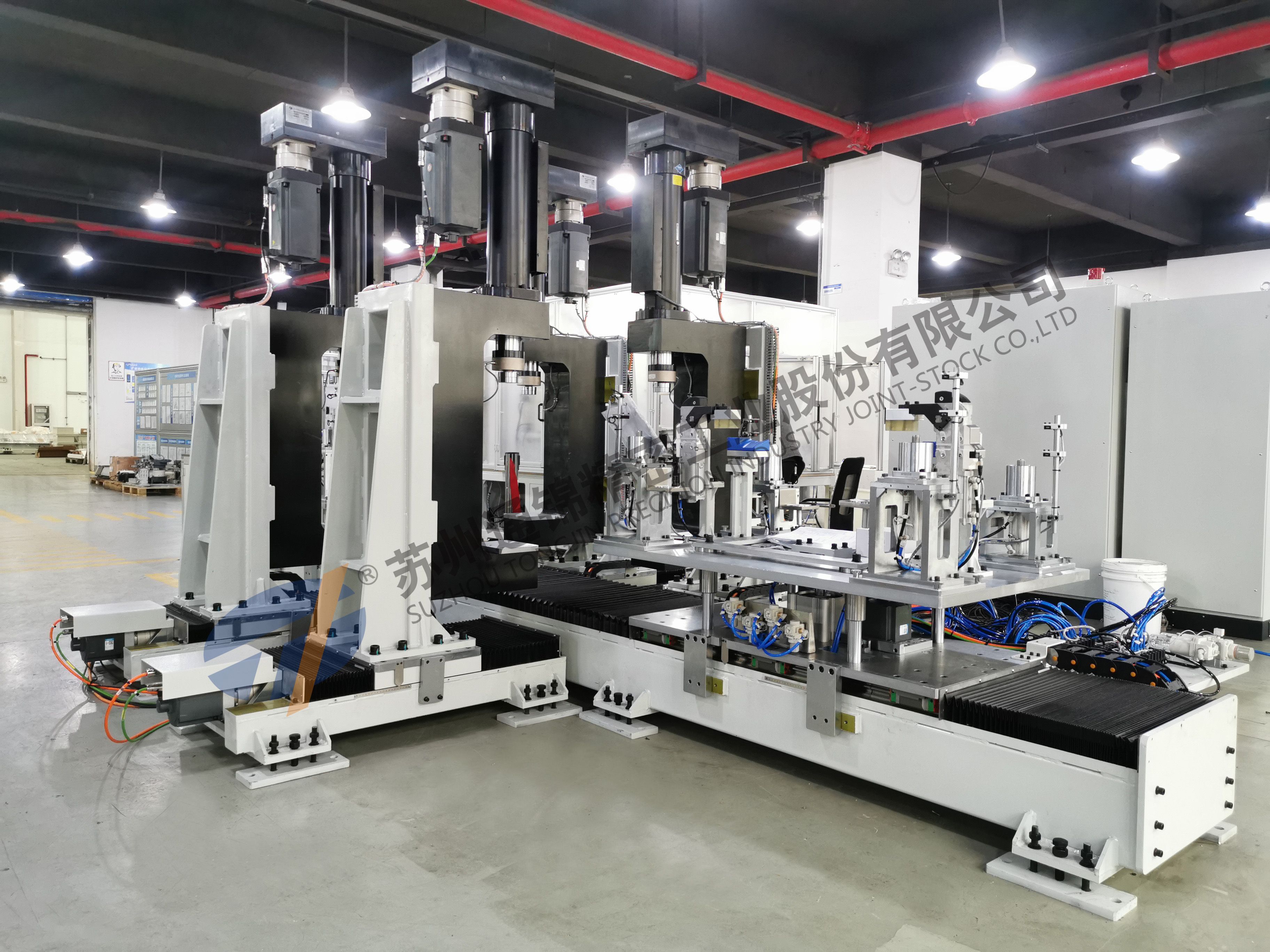 四驅(qū)壓裝設備